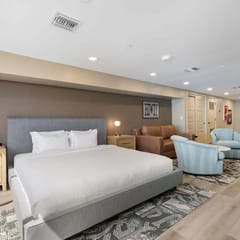 NEW|Luxe Cypress Suite @ Cedara |Heart of Old Town