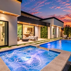 Mariposa Social Luxe Old Town Villa