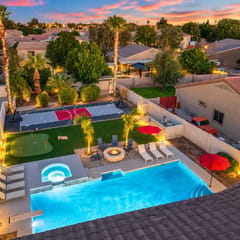 The Cardinal | Ultimate Group Retreat in Glendale