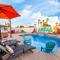 The Eldorado | Two Masters | Pool + Hottub | Mural