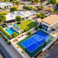 Mescal Villa & Casitas | Pool, Pickleball & Spa