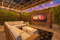 NEW|The Tipsy Cactus @ Old Town|Pool+Bar+Putt. Grn - Image 3