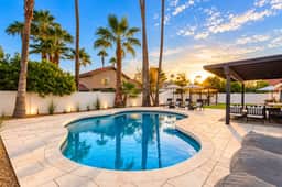 THe Ashcroft | FREE Heated Pool | Designer Retreat - Image 3