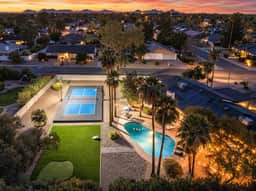 Pickleball Oasis |FREE Heated Pool & Putting Green - Image 5
