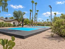 Pickleball Oasis |FREE Heated Pool & Putting Green - Image 4