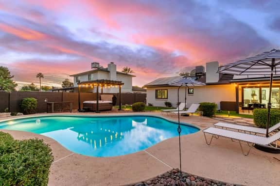 Modern Oasis|2 Primarys|Pool, Spa & Putting Green - Image 1