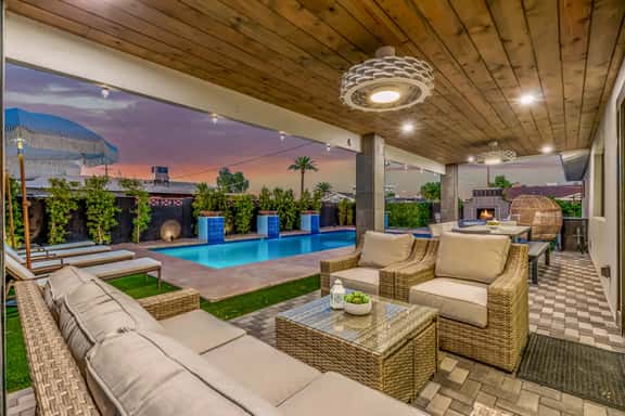 The Kensington| Luxe 4BR | Pool | Al-Fresco Living - Image 1