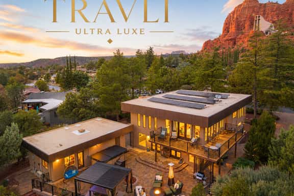Luxe Chapel Retreat |Chapel Views|Swim Spa | Sauna - Image 1