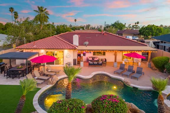 NEW|Iconic Granada Grotto|Pool & Hottub| Sleeps 12 - Image 1