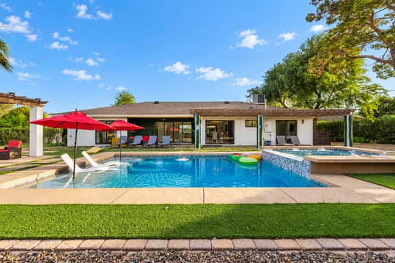 The Windsor Modern Oasis|Pool, Spa, Volleyball - Image 1