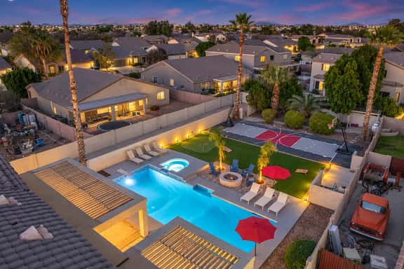 The Cardinal | Ultimate Group Retreat in Glendale - Image 1