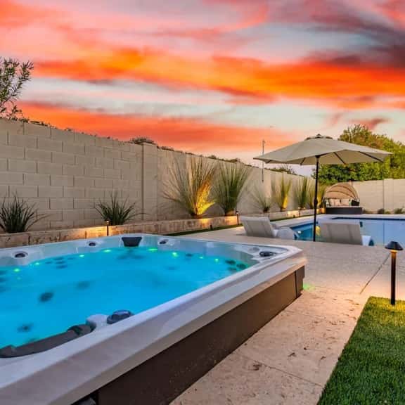 Executive Retreat|Pool & Spa|AZ Canal Trail|BBQ - Image 1