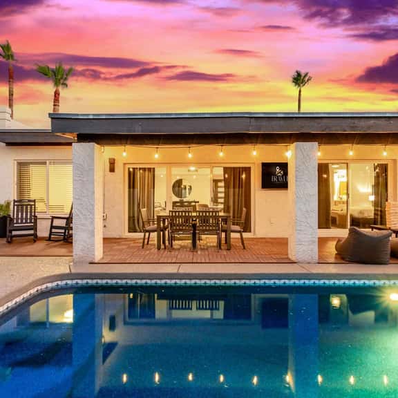 The Bungalow | Al-Fresco Living | FREE Heated Pool - Image 1