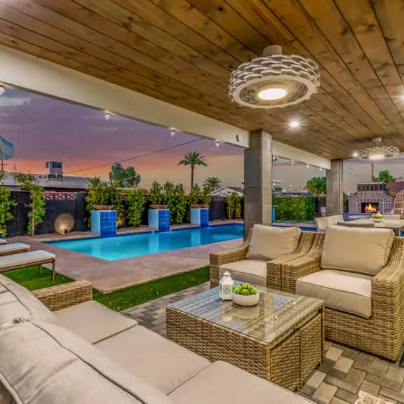 The Kensington| Luxe 4BR | Pool | Al-Fresco Living - Image 1