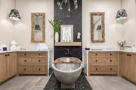 6 Beds | 5 Showers | Htd. Pool, Firepit & Putt Grn - Image 2