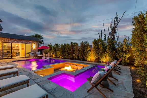 6 Beds | 5 Showers | Htd. Pool, Firepit & Putt Grn - Image 5