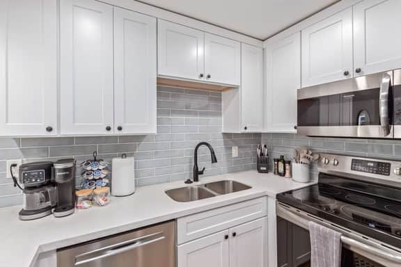 NEW|Heatherbrae 8|Old Town|Htd. Pool|Mtn View - Image 4