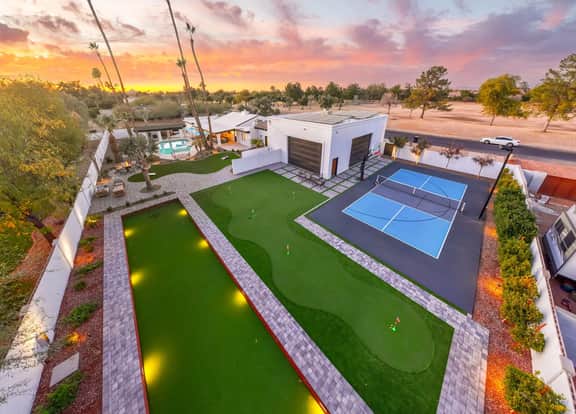 Desert Playground | Pool, Gym, Bocce & Pickleball. - Image 4