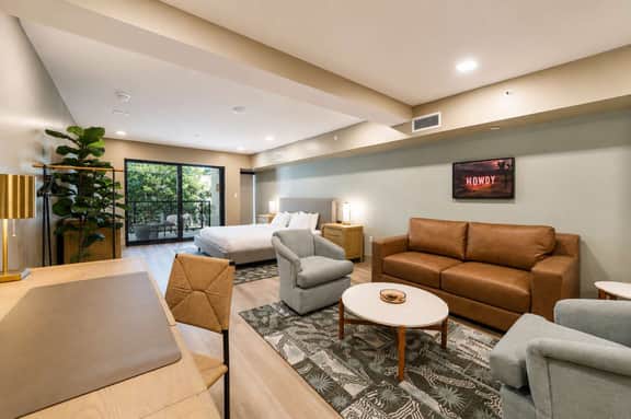 Craftsman S2 - Ocotillo Suite - Image 5