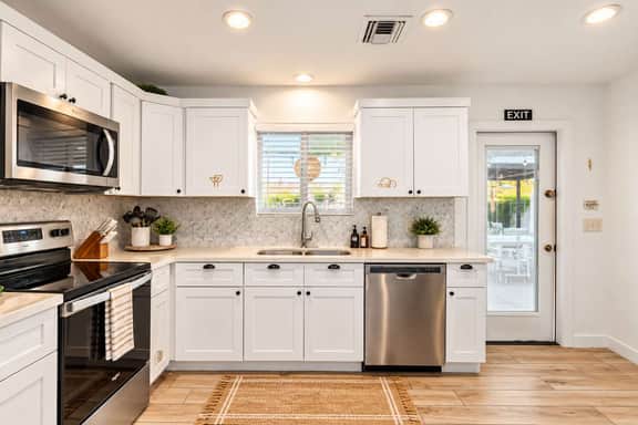 Vacay on Villa | Old Town |Swim, Putt, Play & Stay - Image 2
