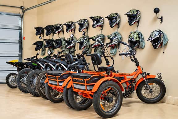 Desert Vista Off-Road Experience|E-Dirt Bikes|Pool - Image 3