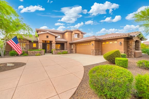 NEW|Lone Mtn. Estate| Resort-Style Oasis|Sleeps 14 - Image 1