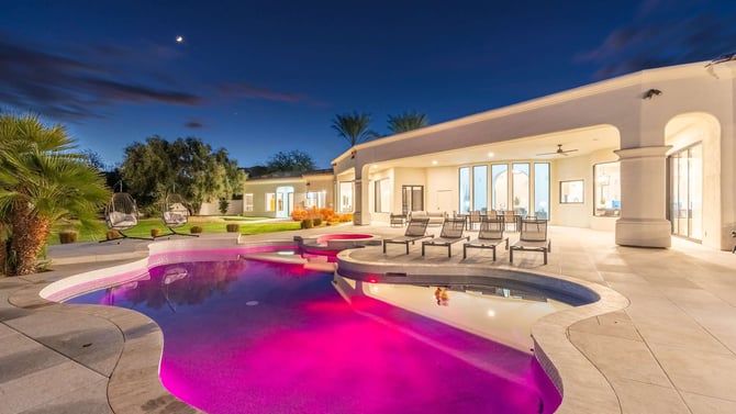 Large Group Vacation Rentals in Scottsdale (Sleeps 10+)